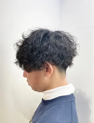 メンズ メンズパーマデザイン 暖色◎城陽菜🎠🎀のヘアスタイル