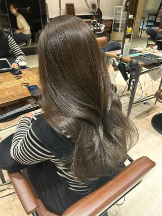 カラー 🎀大竹美侑／顔まわ りカット／レイヤーのヘアスタイル