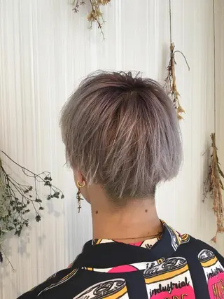 ショート カラー メンズ ハイトーン/ブリーチ 山崎 悠次のヘアスタイル