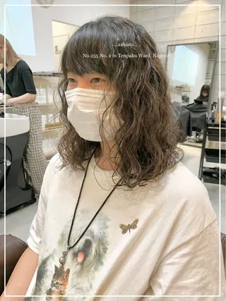 セミロング パーマ 新海 芳樹のヘアスタイル