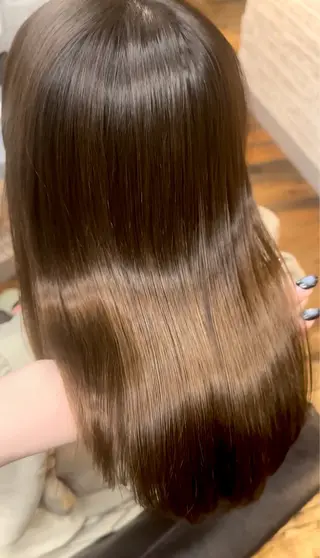 ミディアム ブリーチカラー💙 𝗠𝗜𝗞𝗨のヘアスタイル