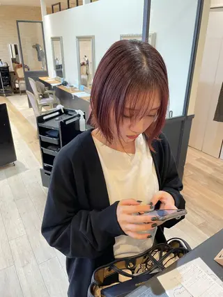 ショート カラー 松尾 遥花のヘアスタイル