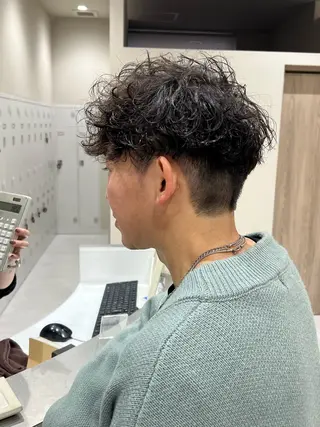 ショート パーマ メンズ 古賀 雄歩のヘアスタイル