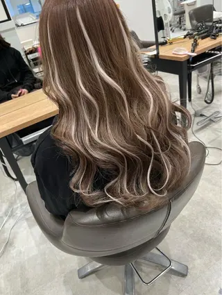 セミロング 安井まゆ _Box mico.のヘアスタイル