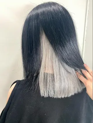 ミディアム カラー fand AKANE のヘアスタイル