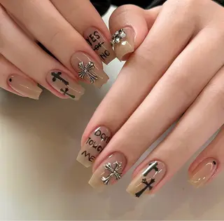 ネイル hello.nail所属・Horie 雪のネイルデザイン