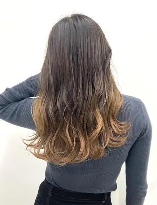 セミロング カラー ヘアアレンジ 🦄インナーカラー 🦄貫井彩花のヘアスタイル