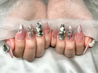 ネイル Roi〈ロワ〉 Akariのネイルデザイン