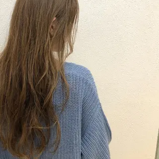 ロング カラー H梅田 / 811 堀本菜奈のヘアスタイル