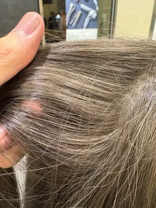 ロング れい🇰🇷 艶カラー／髪質改善のヘアスタイル