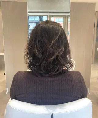 ミディアム enny 清澄白河所属・石坂 るみなのヘアスタイル