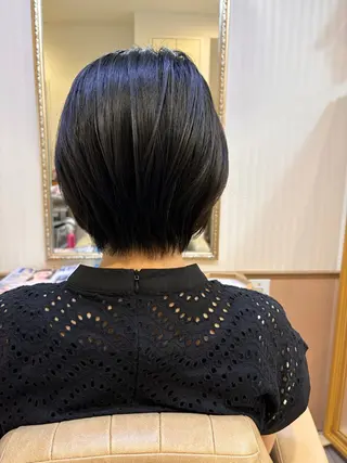 ショート シンセティックヘアデザイン所属・吉井 愛のヘアスタイル