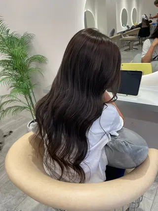 ロング 奥野 妃南のヘアスタイル