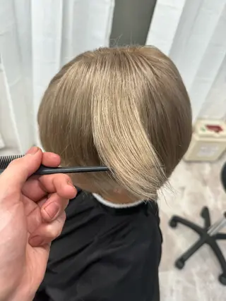 カラー メンズ レイヤーカット 海老原寛大のヘアスタイル