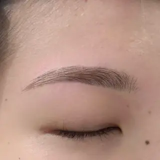 アイブロウ nail&eyelash Nina 代官山店所属・緒方 海妃のマツエク・マツパデザイン