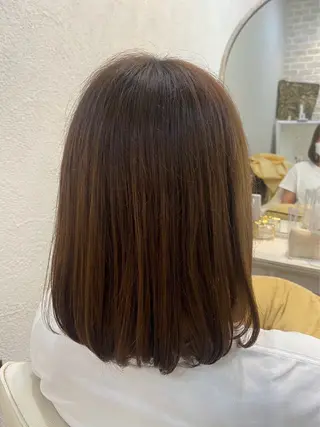 ミディアム 小磯 維織のヘアスタイル
