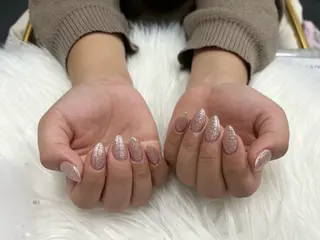 ネイル 秋丸 莉奈のネイルデザイン