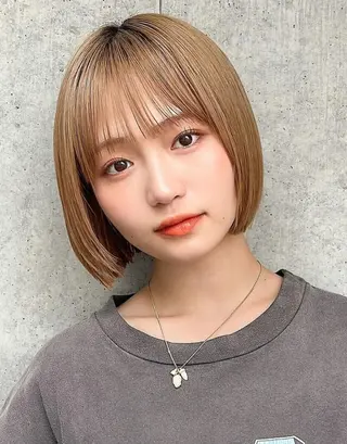 ショート ケイト🌙 ブリーチカラーのヘアスタイル