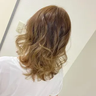 ミディアム amie津田沼駅店 【アミ】のヘアスタイル