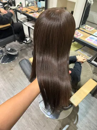 ミディアム カラー 上田 紗也のヘアスタイル