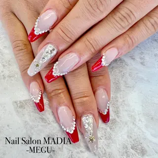 ネイル MADIA藤沢所属・MADIA MEGUのネイルデザイン