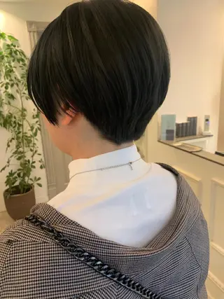 ショート VERITE所属・yadori tomoyoのヘアスタイル