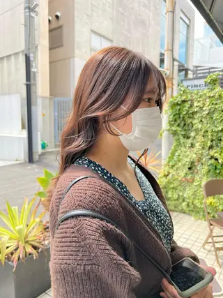 ミディアム カラー 柔らかブラウン/顔周 りレイヤー♡ユウシのヘアスタイル