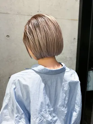 ショート カラー ヘアアレンジ ミニボブ/ブリーチ 🌈MISATOのヘアスタイル