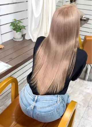 ロング カラー 小谷 梨奈のヘアスタイル