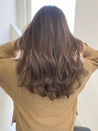 ミディアム 公式 Ease by amble luxeのヘアスタイル