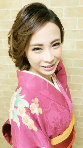 セミロング ヘアアレンジ Achieve 三ノ宮のヘアスタイル