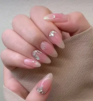 ネイル Roger 舞のネイルデザイン