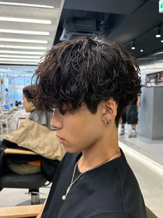ショート パーマ メンズ シャドウパーマ/ メンズ特化のヘアスタイル