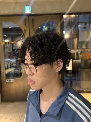 ショート パーマ ヘアアレンジ メンズ グレージュ/艶髪矯正 🪐takushiのヘアスタイル