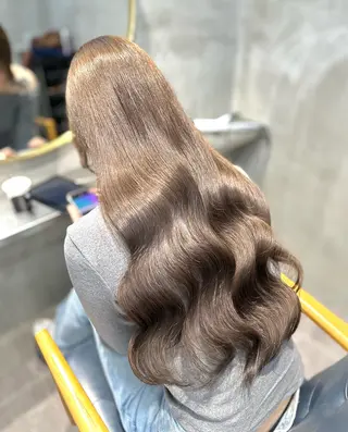 ロング カラー ︎︎カイ ミズキ 🐰𝜗𝜚のヘアスタイル