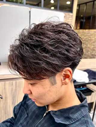 メンズ フェザーパーマ職人 🪽yutoのヘアスタイル