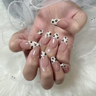 ネイル シュシュ 🎀 girly nailのネイルデザイン