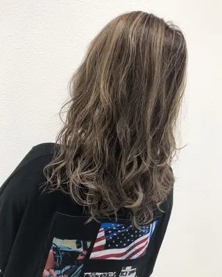 セミロング 岸 保奈美のヘアスタイル