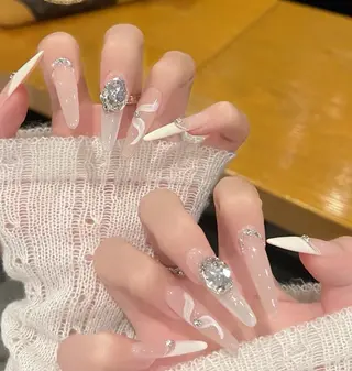 ネイル Miu Miu 🎀 Nailのネイルデザイン