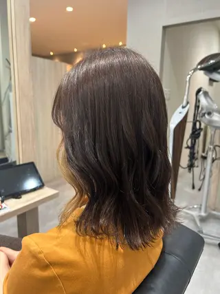 ミディアム YoLo.所属・村上 ななみのヘアスタイル