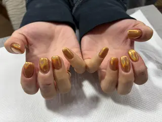 ネイル salon de tis所属・鈴木 誉のネイルデザイン