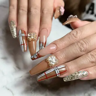 ネイル Dia Nail AKIのネイルデザイン