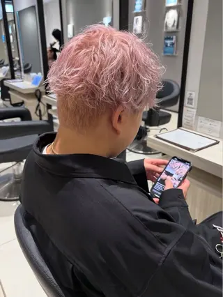 カラー メンズ 🫧うる艶ハイトーン 🫧💘サヤ💘のヘアスタイル