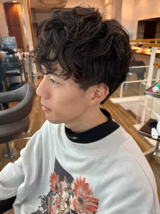 パーマ メンズ 池田理紗/メンズ カット/切りっぱなしのヘアスタイル