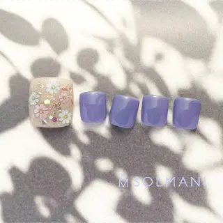 ネイル SOLMANI 予約担当のネイルデザイン