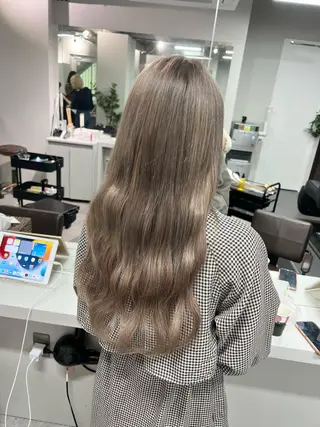 ミディアム カラー sio.nail&eyebrow salon shimokitazawa2号店所属・nailist mana𖤐´-のネイルデザイン