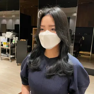 セミロング カラー 本格韓国ヘア🇰🇷 【uni】キューさんのヘアスタイル