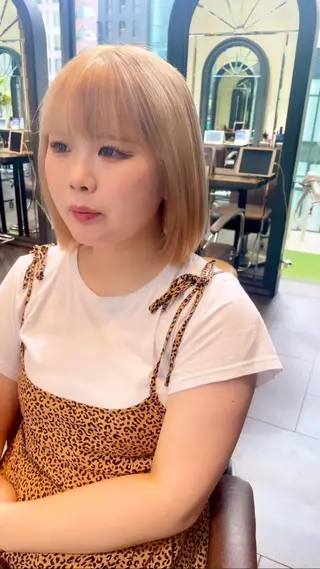 ミディアム カラー ブリーチ＆縮毛矯正 🧸tomoki🧸のヘアスタイル