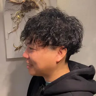 ショート パーマ メンズ ナツハラ サトシのヘアスタイル