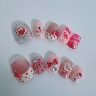 ネイル y‘s SALON所属・ト トのネイルデザイン